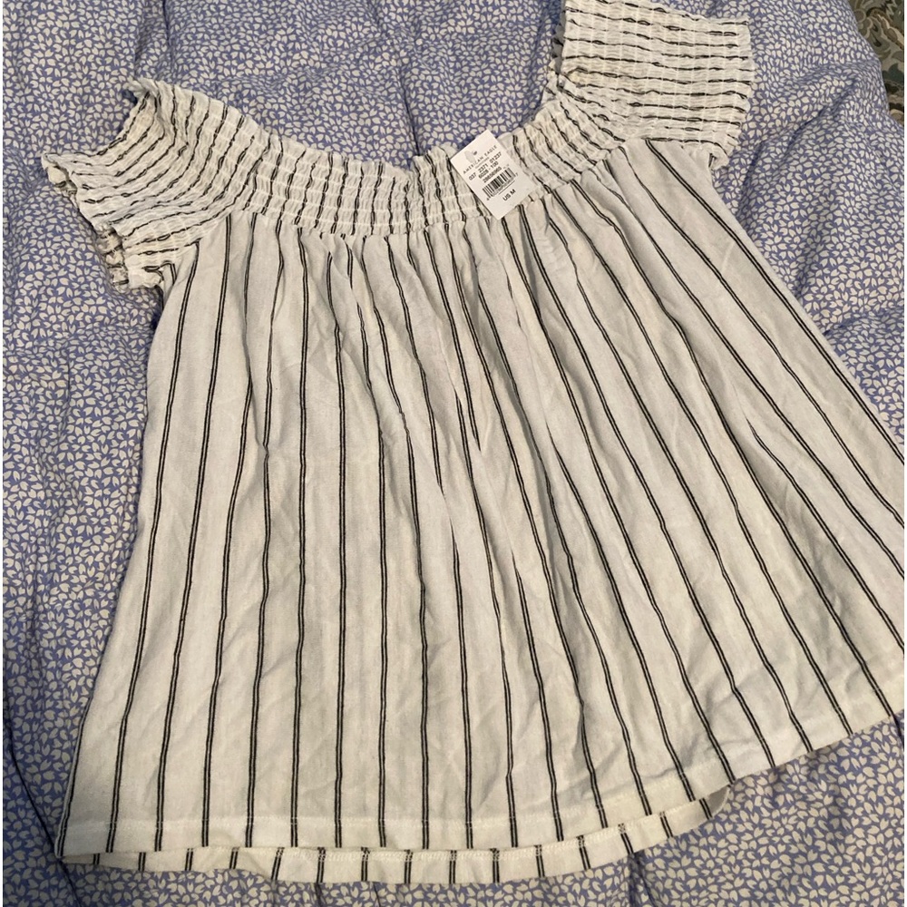 NWT szM American 🇺🇸 eagle 🦅 outfitters on or off shoulder striped top